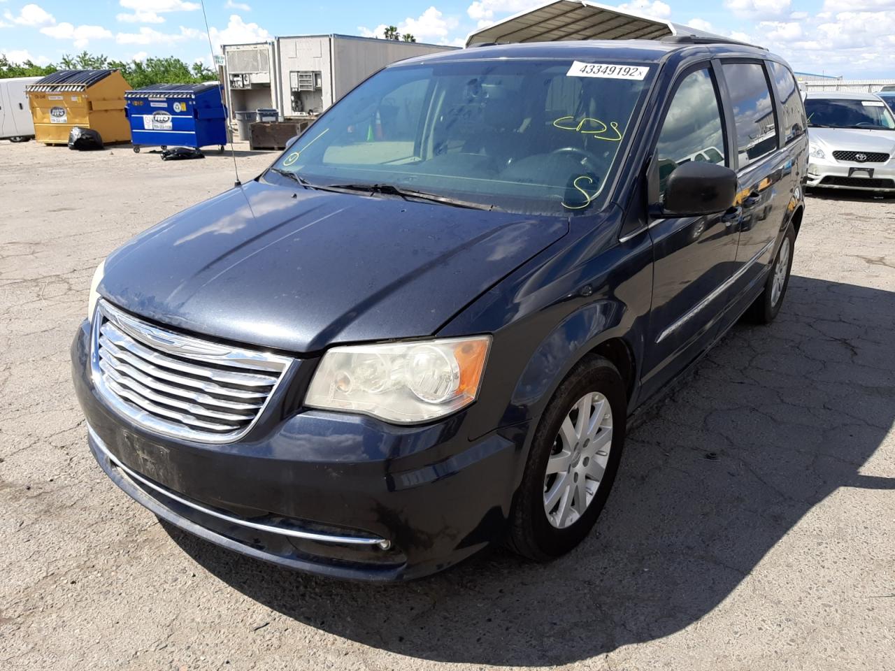 Photo 2 from auction – 2013 CHRYSLER TOWN & COU with VIN 2C4RC1BG4DR690880