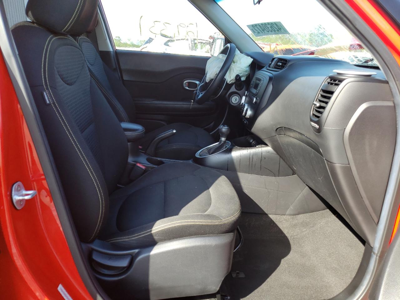 Photo 5 from auction – 2015 KIA SOUL + with VIN KNDJP3A50F7781761
