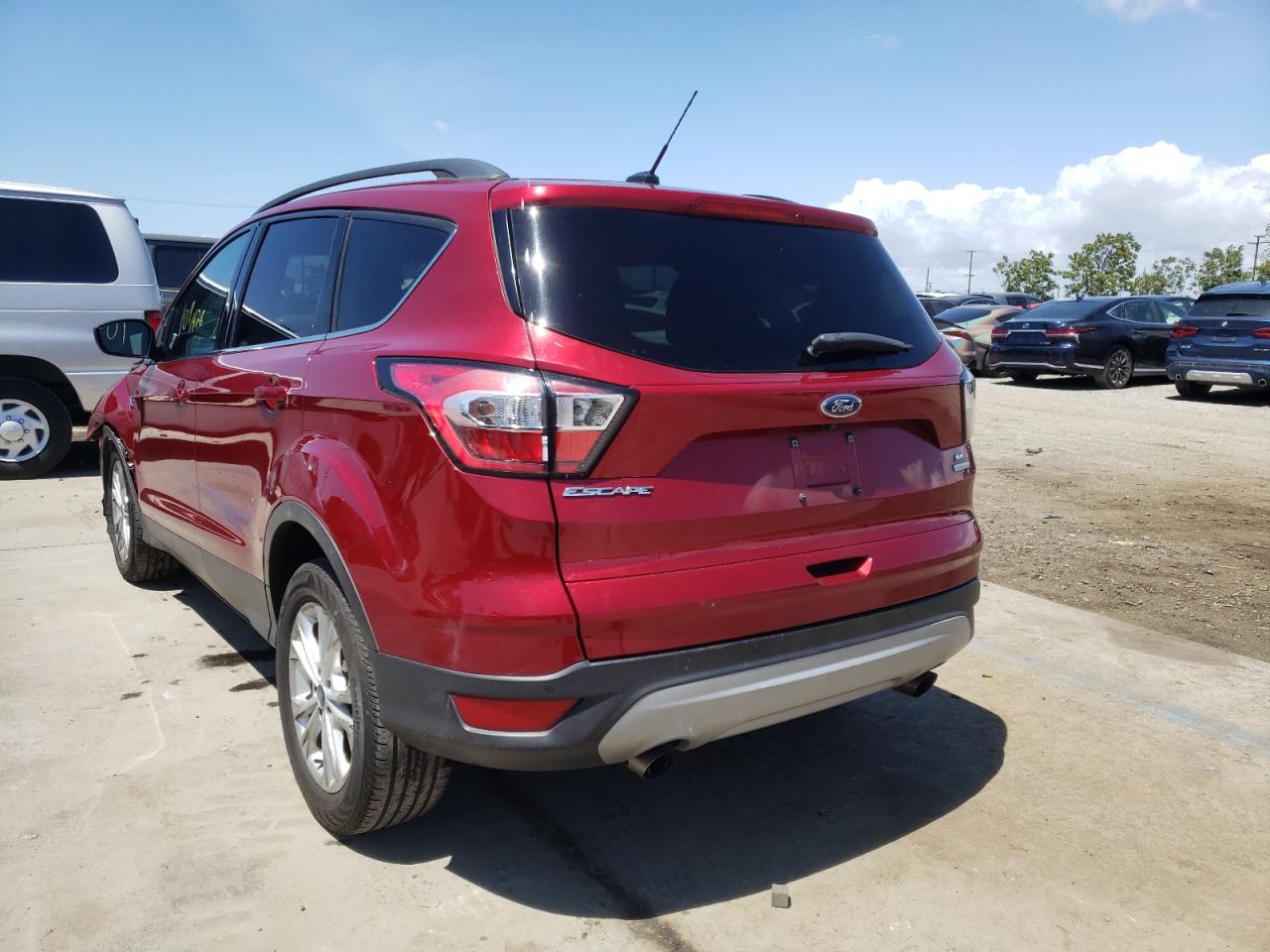 Photo 3 from auction – 2017 FORD ESCAPE SE with VIN 1FMCU0GD1HUC67058