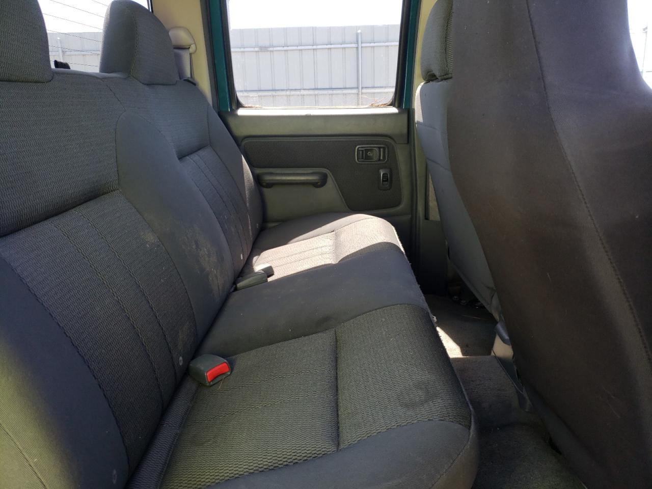 Photo 6 from auction – 2004 NISSAN FRONTIER with VIN 1N6ED29Y74C423609