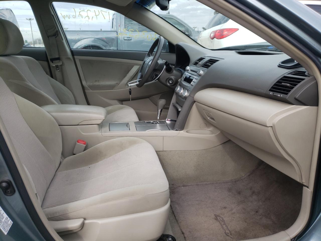 Photo 5 from auction – 2010 TOYOTA CAMRY BASE with VIN 4T1BF3EK2AU541964