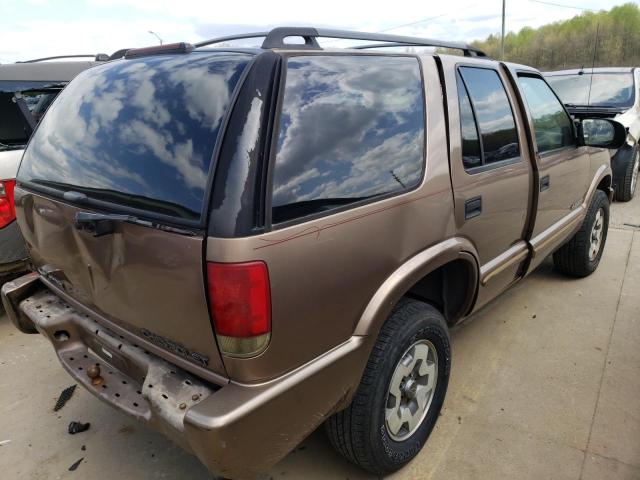 Photo 4 from auction – 2002 CHEVROLET BLAZER with VIN 1GNDT13W22K220219