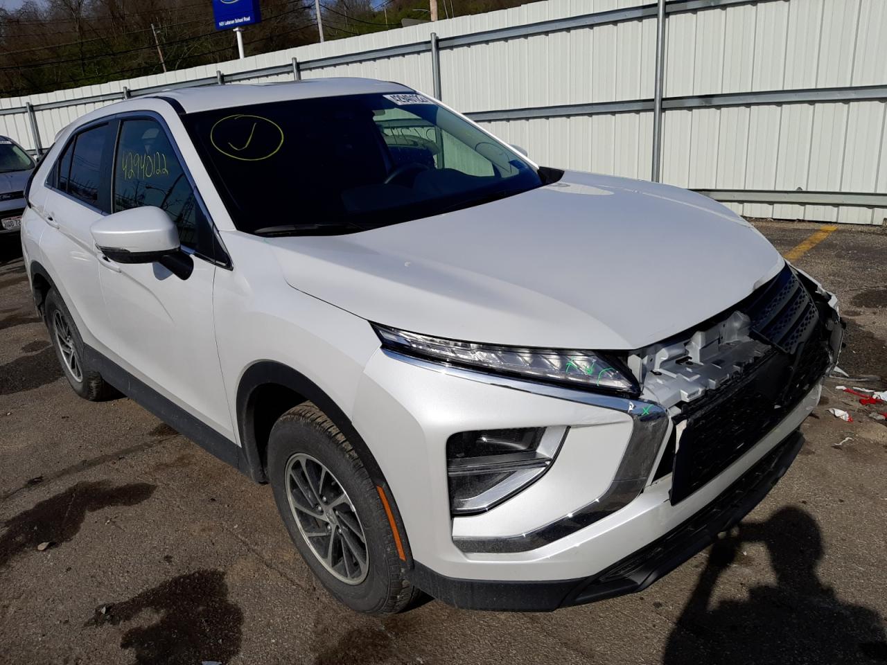 MITSUBISHI ECLIPSE CR 2022 with VIN JA4ATUAA0NZ040120 - Photo from auction