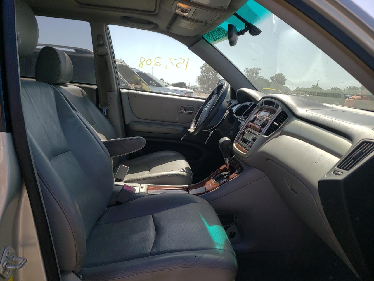 Photo 5 from auction – 2006 TOYOTA HIGHLANDER with VIN JTEDP21A960109996