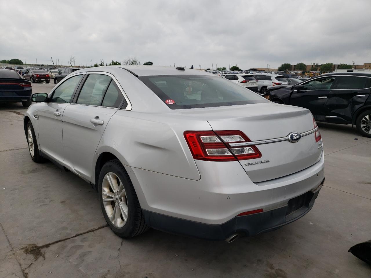 Photo 3 from auction – 2013 FORD TAURUS SEL with VIN 1FAHP2E89DG229210