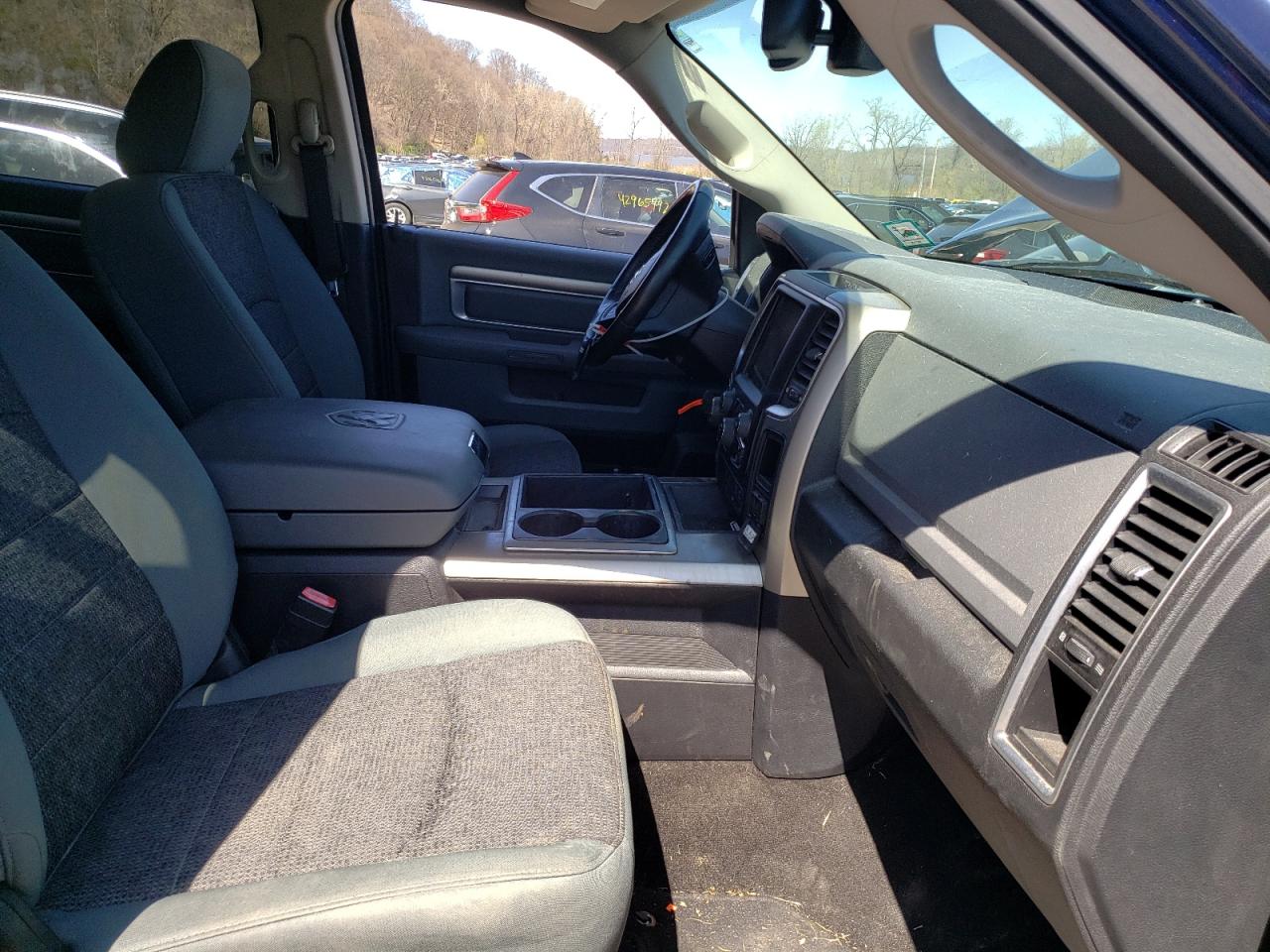 Photo 5 from auction – 2015 RAM 1500 SLT with VIN 1C6RR7LTXFS525003