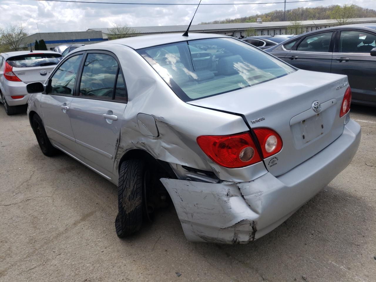 Photo 3 from auction – 2005 TOYOTA COROLLA CE with VIN JTDBR32E452050419