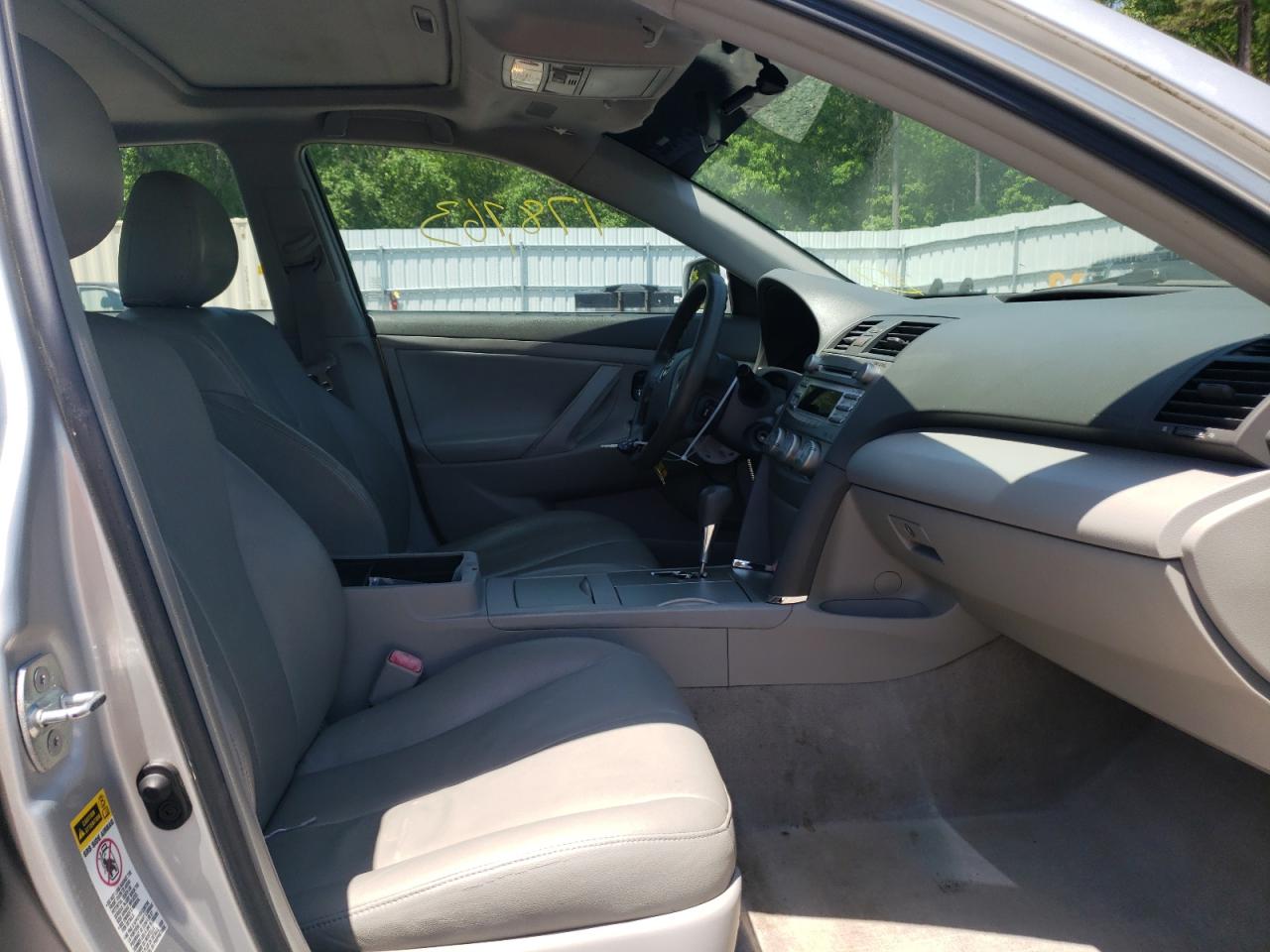 Photo 5 from auction – 2011 TOYOTA CAMRY BASE with VIN 4T1BF3EK9BU158234