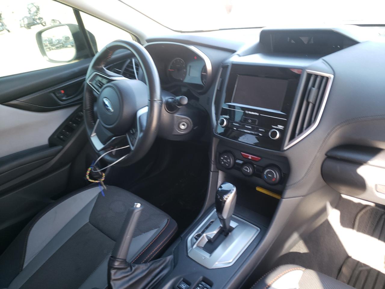 Photo 9 from auction – 2018 SUBARU CROSSTREK with VIN JF2GTABC7JH334114