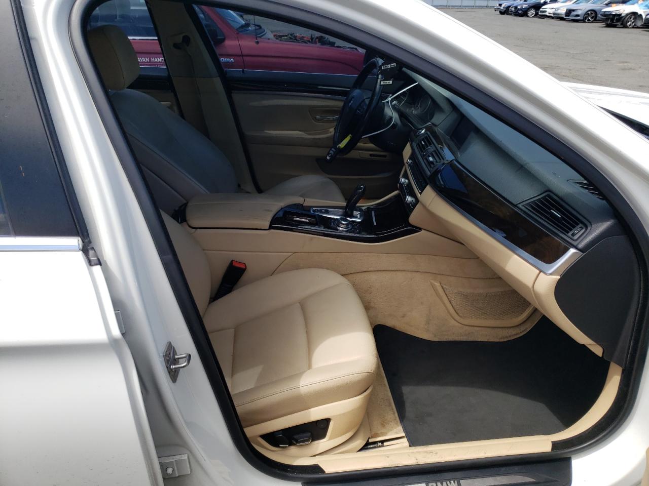 Photo 5 from auction – 2011 BMW 528 I with VIN WBAFR1C56BC748554