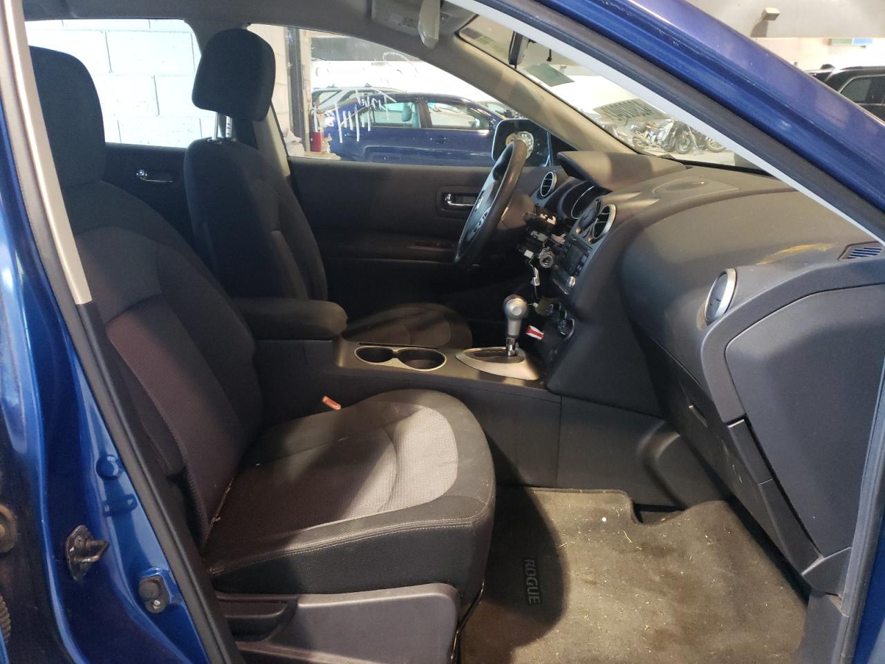Photo 5 from auction – 2011 NISSAN ROGUE S with VIN JN8AS5MV3BW274833