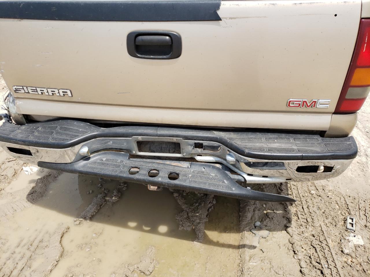 Photo 9 from auction – 2004 GMC NEW SIERRA with VIN 2GTEC19V841145296