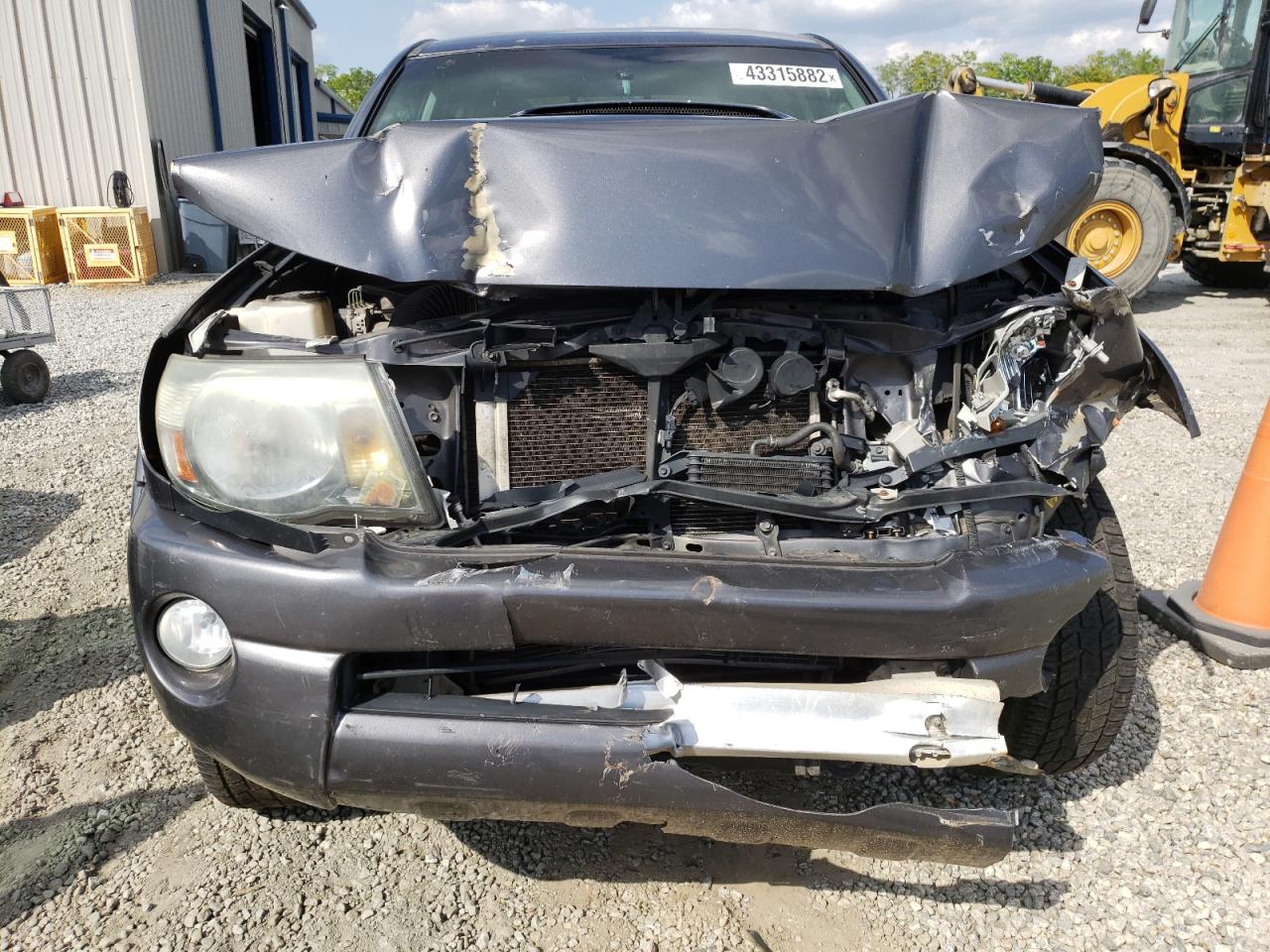 Photo 9 from auction – 2011 TOYOTA TACOMA DOU with VIN 5TFLU4EN7BX014954