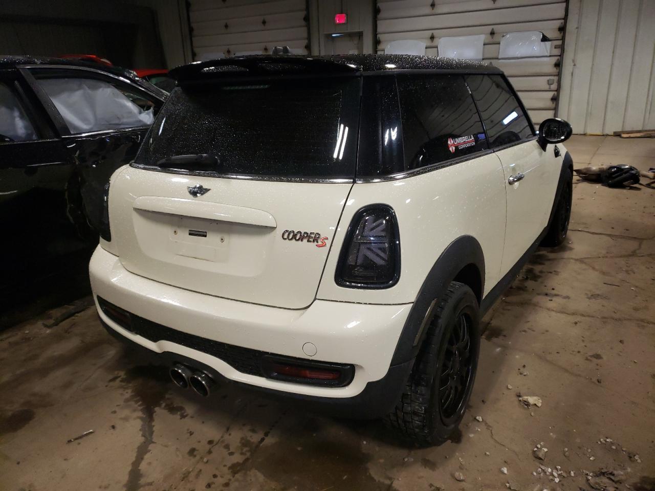 Photo 4 from auction – 2011 MINI COOPER S with VIN WMWSV3C57BTY12459