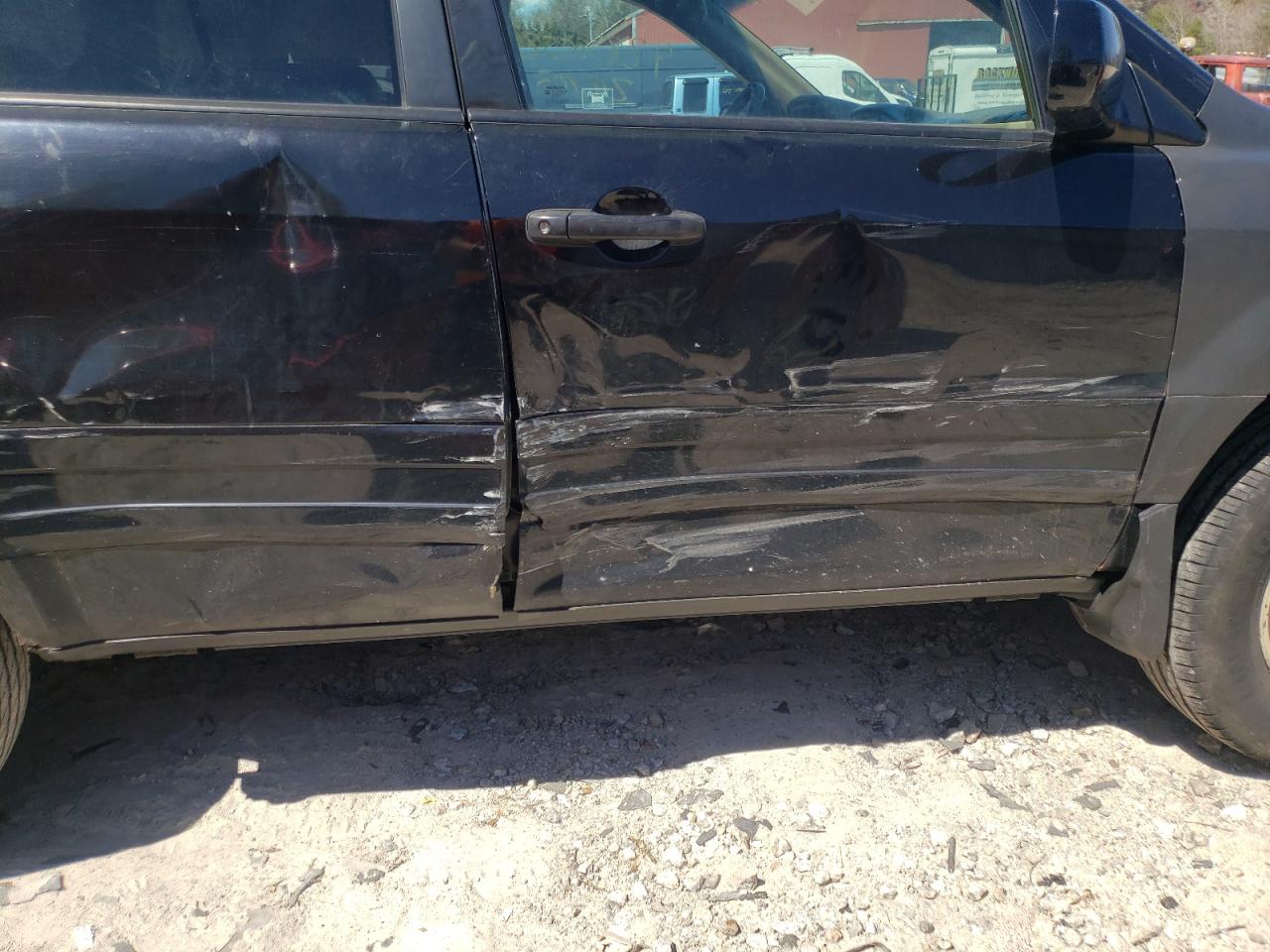 Photo 9 from auction – 2005 HONDA PILOT EXL with VIN 2HKYF18725H506190