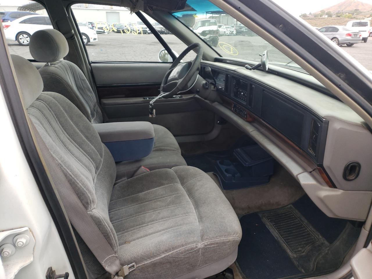 Photo 5 from auction – 1998 BUICK LESABRE with VIN 1G4HP52K0WH532557