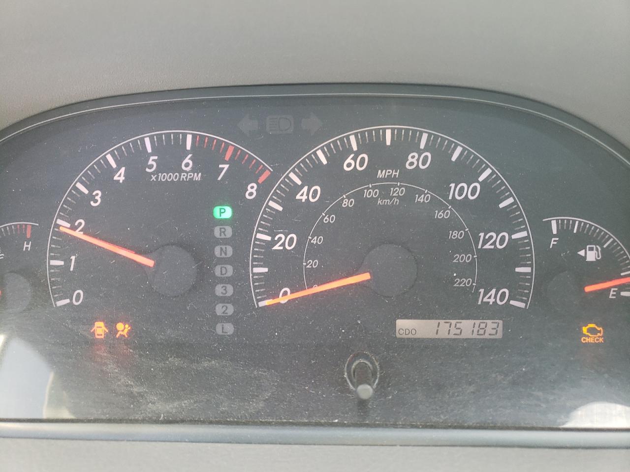 Photo 8 from auction – 2005 TOYOTA CAMRY LE with VIN 4T1BF32K55U600810