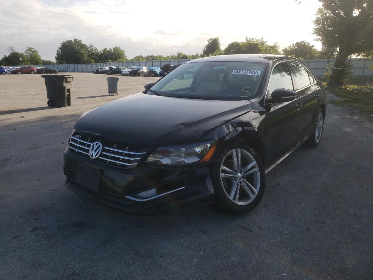 Photo 2 from auction – 2012 VOLKSWAGEN PASSAT SE with VIN 1VWBM7A38CC039269