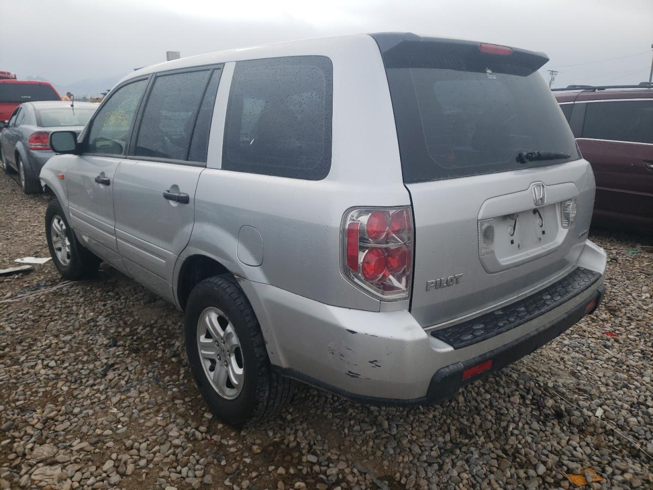Photo 3 from auction – 2006 HONDA PILOT LX with VIN 2HKYF18156H520890