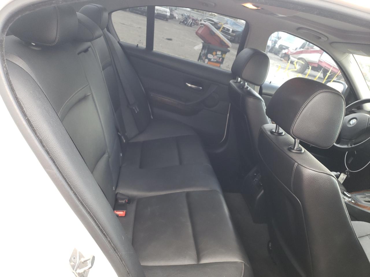 Photo 6 from auction – 2010 BMW 335 D with VIN WBAPN7C54AA266999