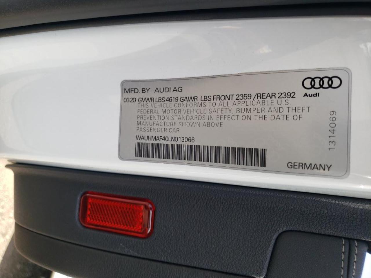 Photo 10 from auction – 2020 AUDI A4 PREMIUM with VIN WAUHMAF40LN013066
