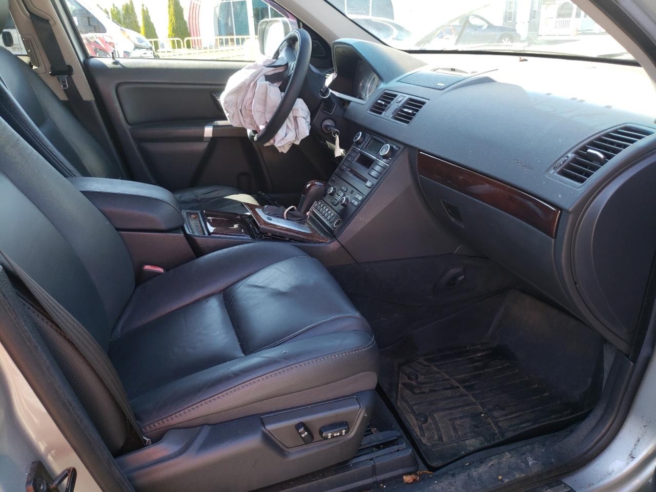 Photo 5 from auction – 2014 VOLVO XC90 3.2 with VIN YV4952CZ1E1699846