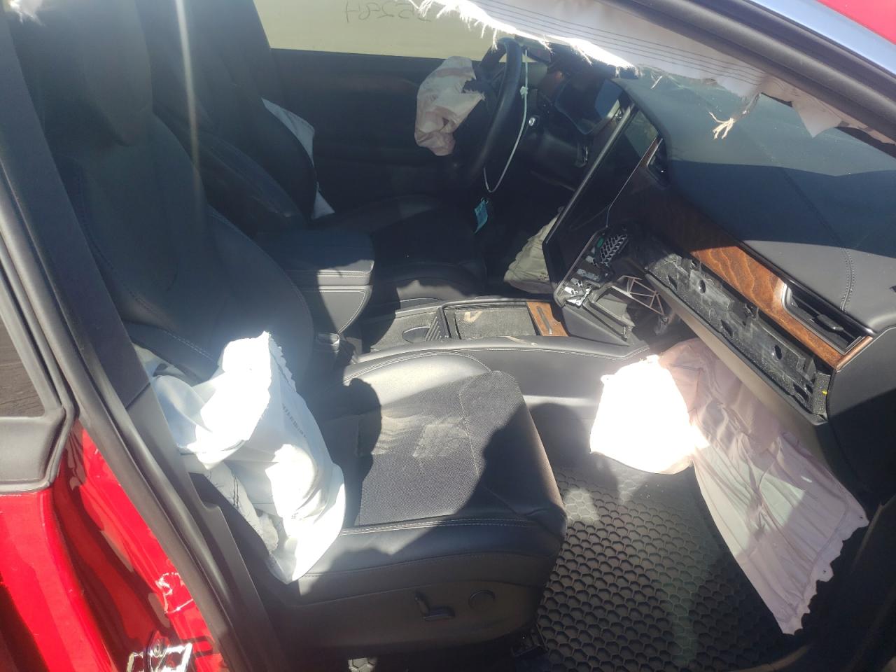 Photo 5 from auction – 2018 TESLA MODEL X with VIN 5YJXCDE43JF140930