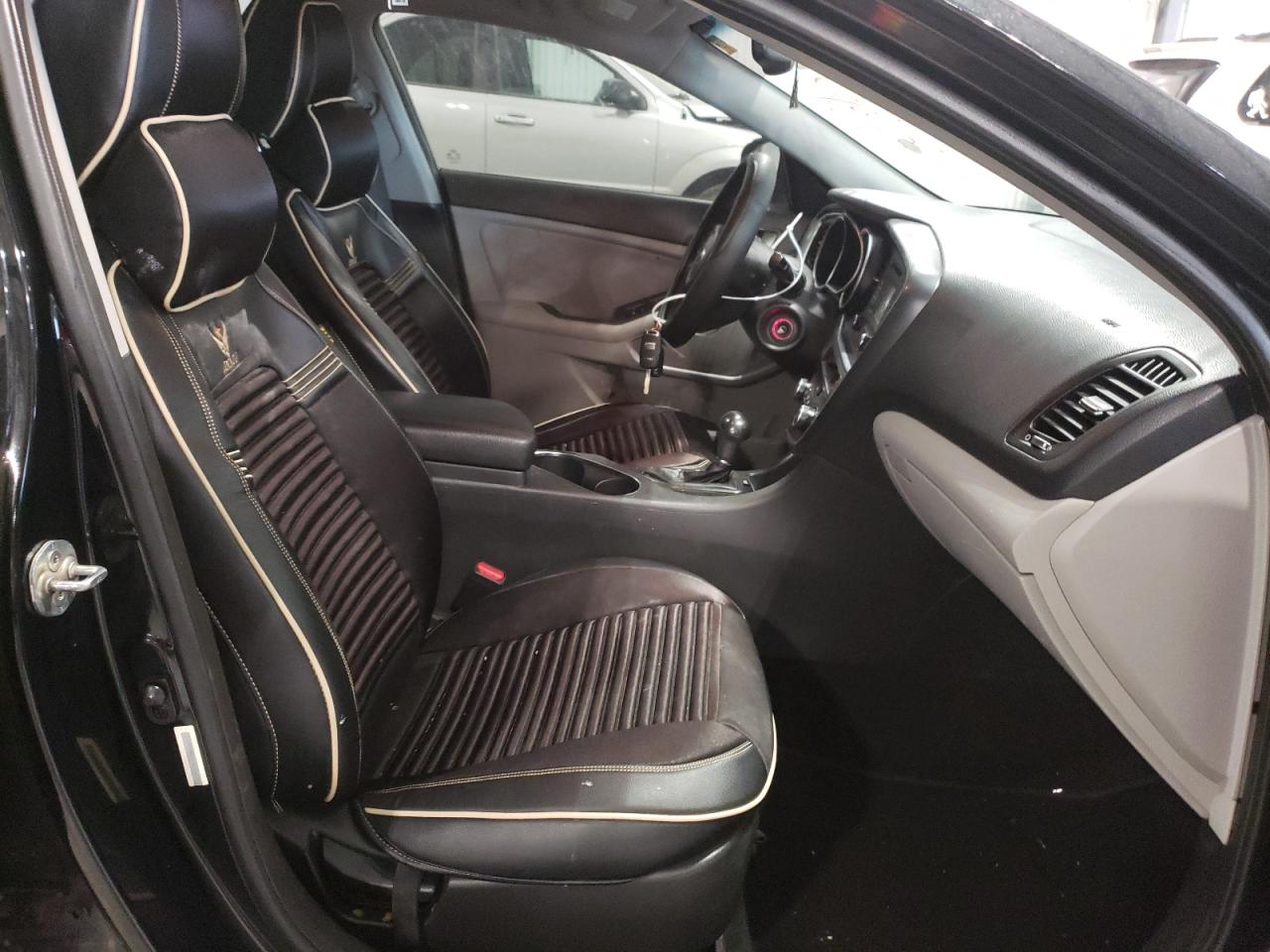 Photo 5 from auction – 2015 KIA OPTIMA LX with VIN 5XXGM4A79FG352295