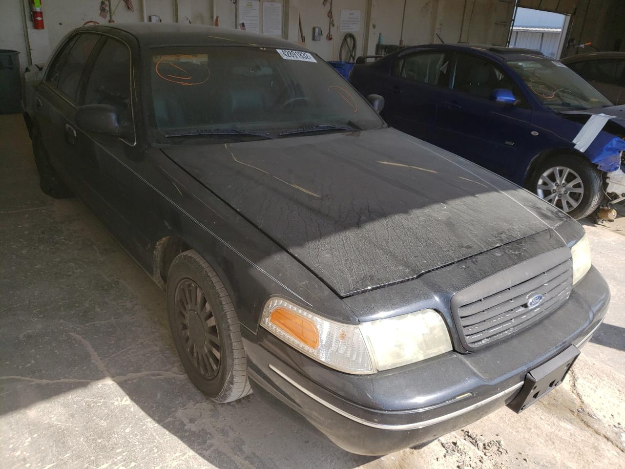 FORD CROWN VICT 2005 with VIN 2FAFP74WX5X129388 - Photo from auction