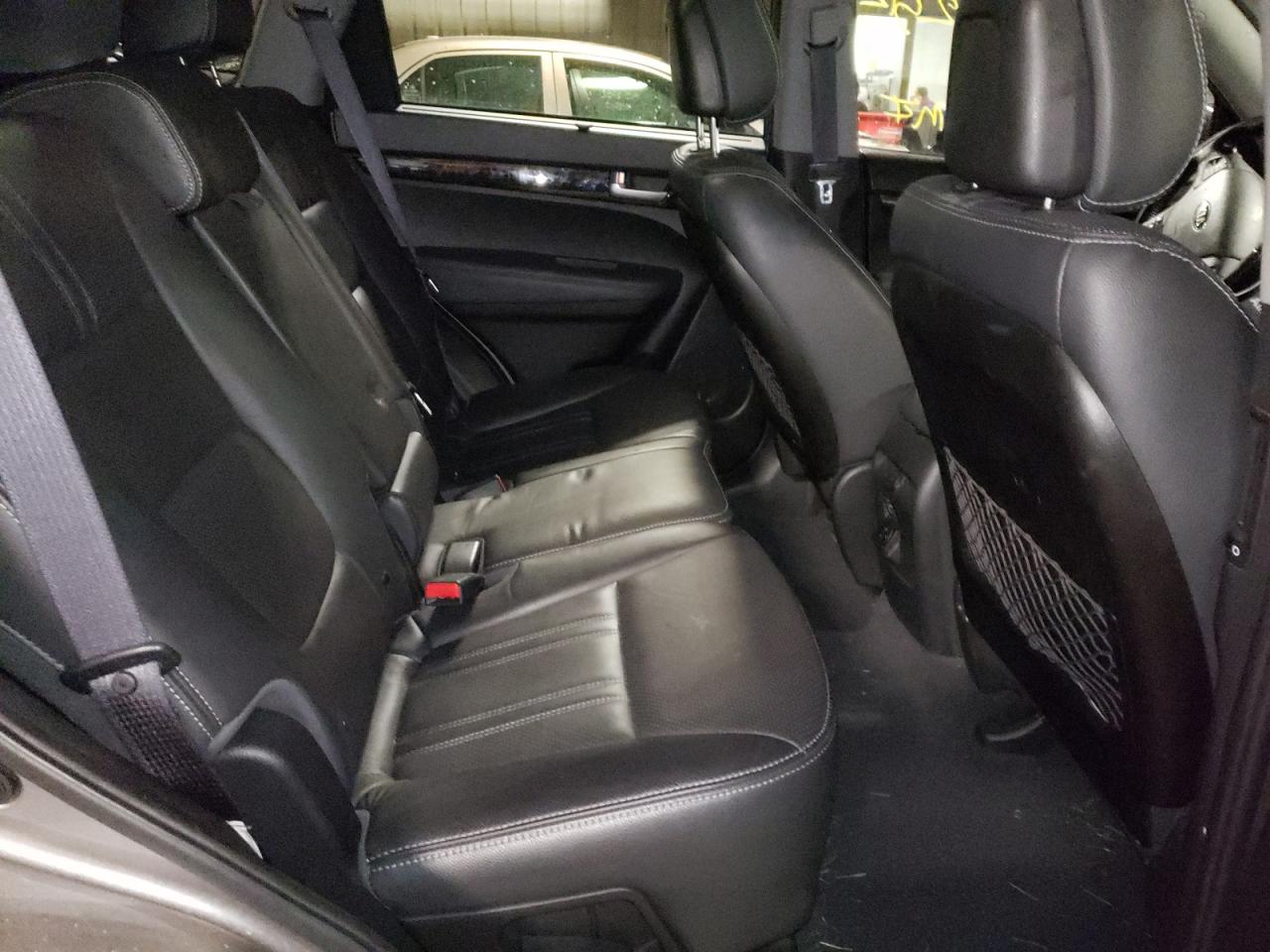 Photo 6 from auction – 2014 KIA SORENTO EX with VIN 5XYKUDA78EG543761