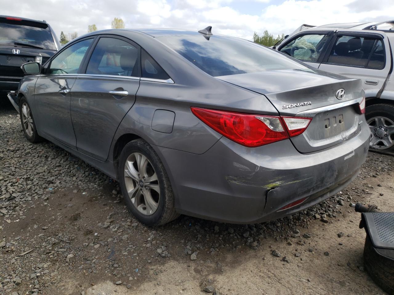 Photo 3 from auction – 2011 HYUNDAI SONATA SE with VIN 5NPEC4ACXBH029833