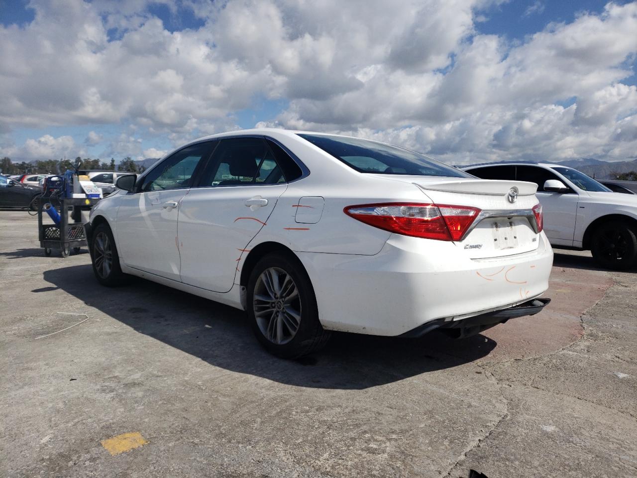 Photo 3 from auction – 2015 TOYOTA CAMRY LE with VIN 4T1BF1FK3FU920076