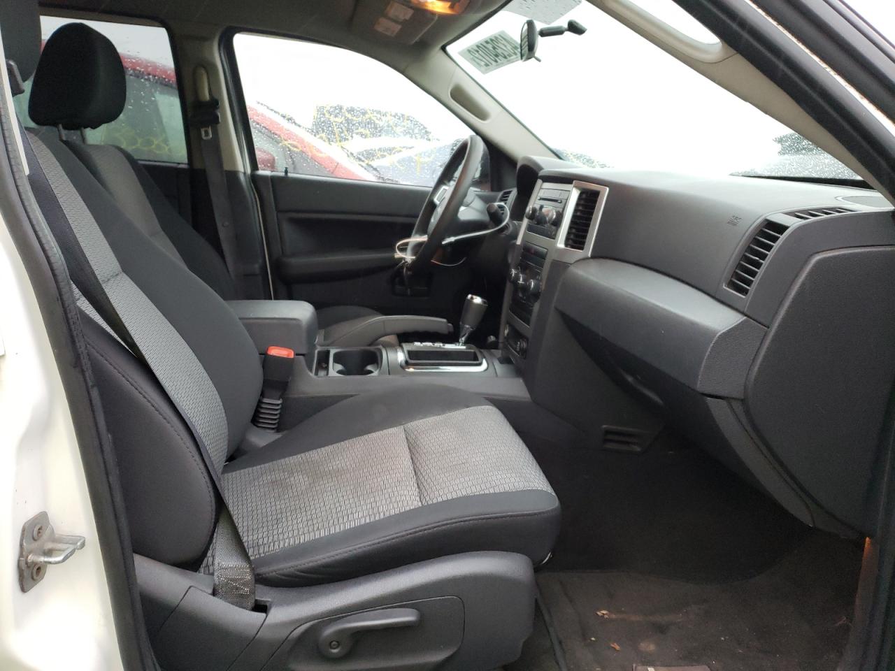 Photo 5 from auction – 2008 JEEP GRAND CHER with VIN 1J8GR48K78C187970