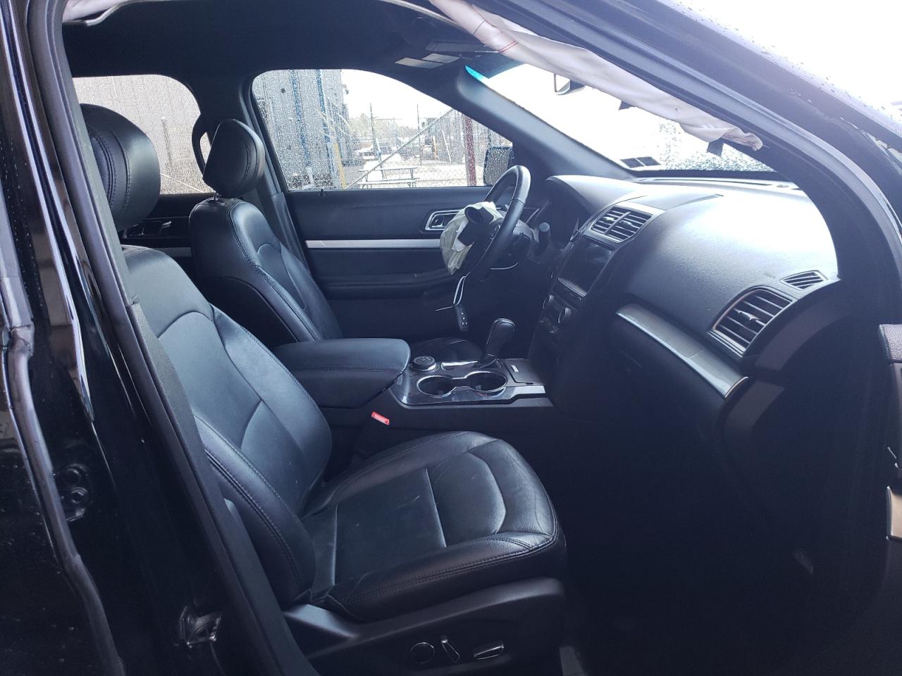 Photo 5 from auction – 2017 FORD EXPLORER X with VIN 1FM5K8D82HGA40481