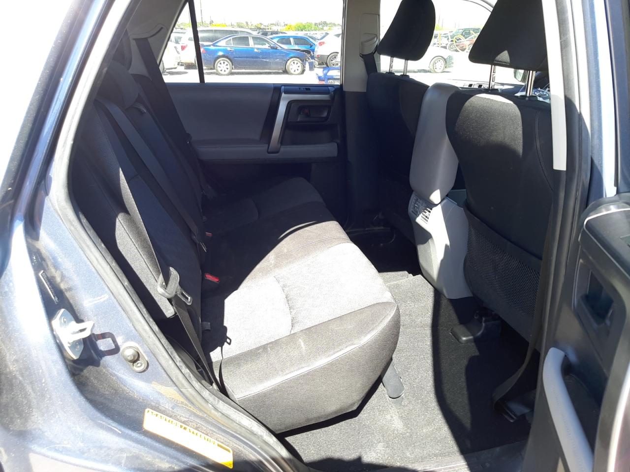 Photo 6 from auction – 2011 TOYOTA 4RUNNER SR with VIN JTEBU5JR1B5064265