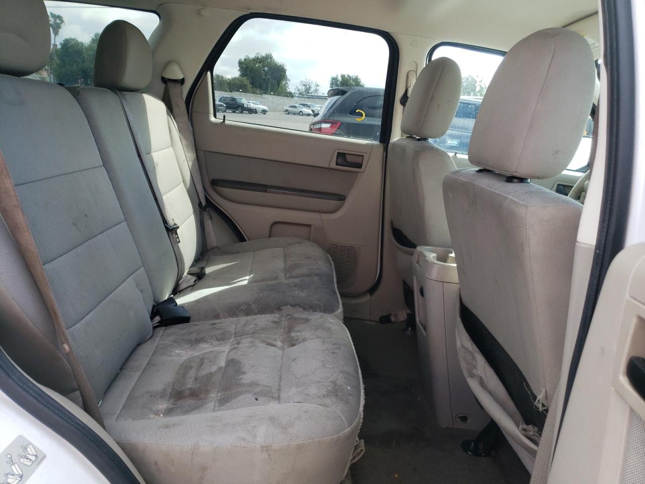 Photo 6 from auction – 2011 FORD ESCAPE XLT with VIN 1FMCU0DG8BKA15289