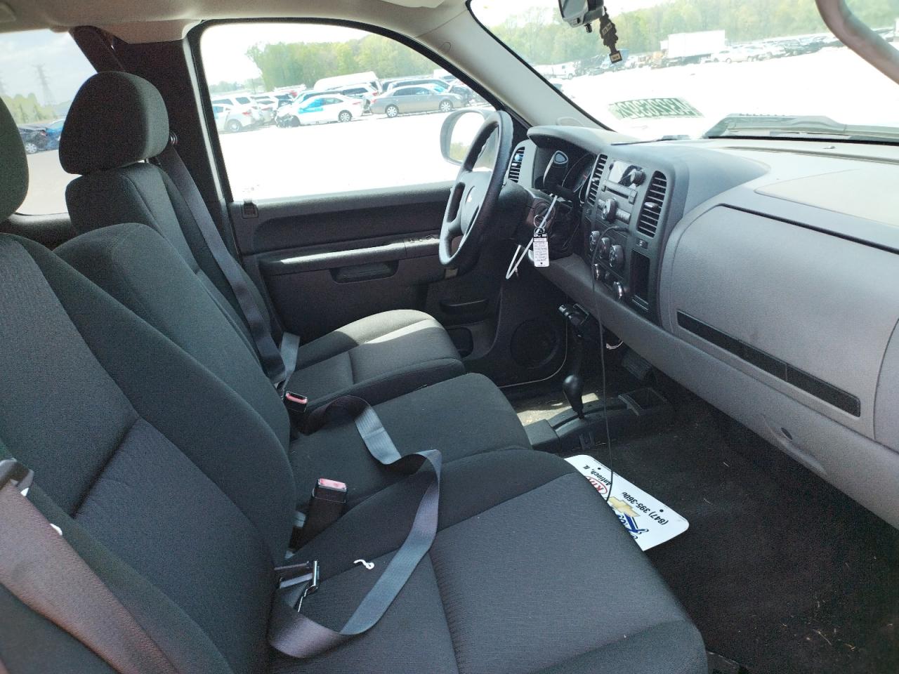 Photo 5 from auction – 2012 CHEVROLET SILVERADO with VIN 1GCRKREA1CZ209514