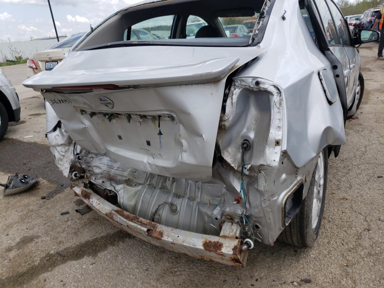 Photo 9 from auction – 2011 NISSAN SENTRA 2.0 with VIN 3N1AB6AP7BL622665