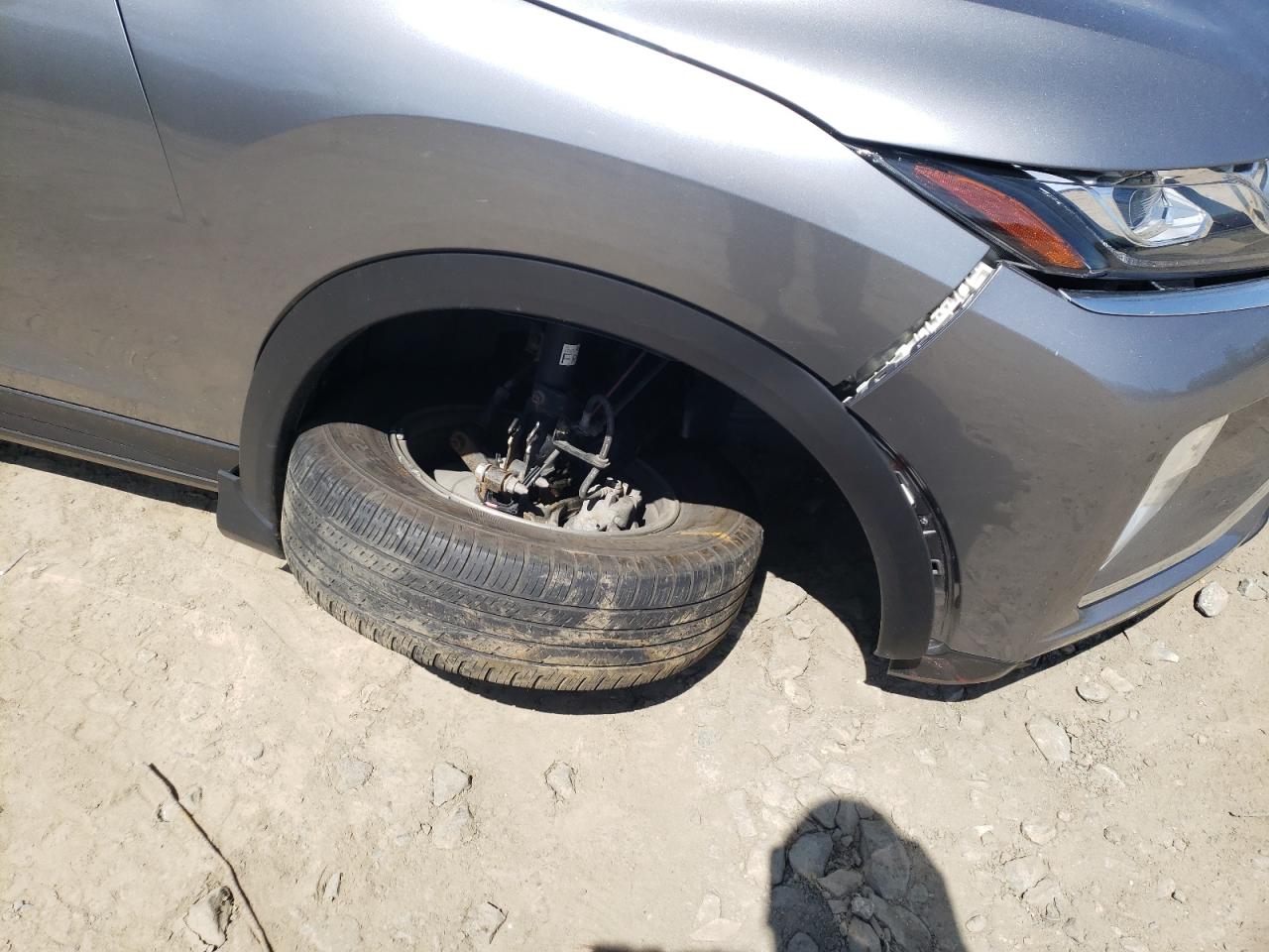 Photo 9 from auction – 2020 MITSUBISHI ECLIPSE CR with VIN JA4AT3AA3LZ039258