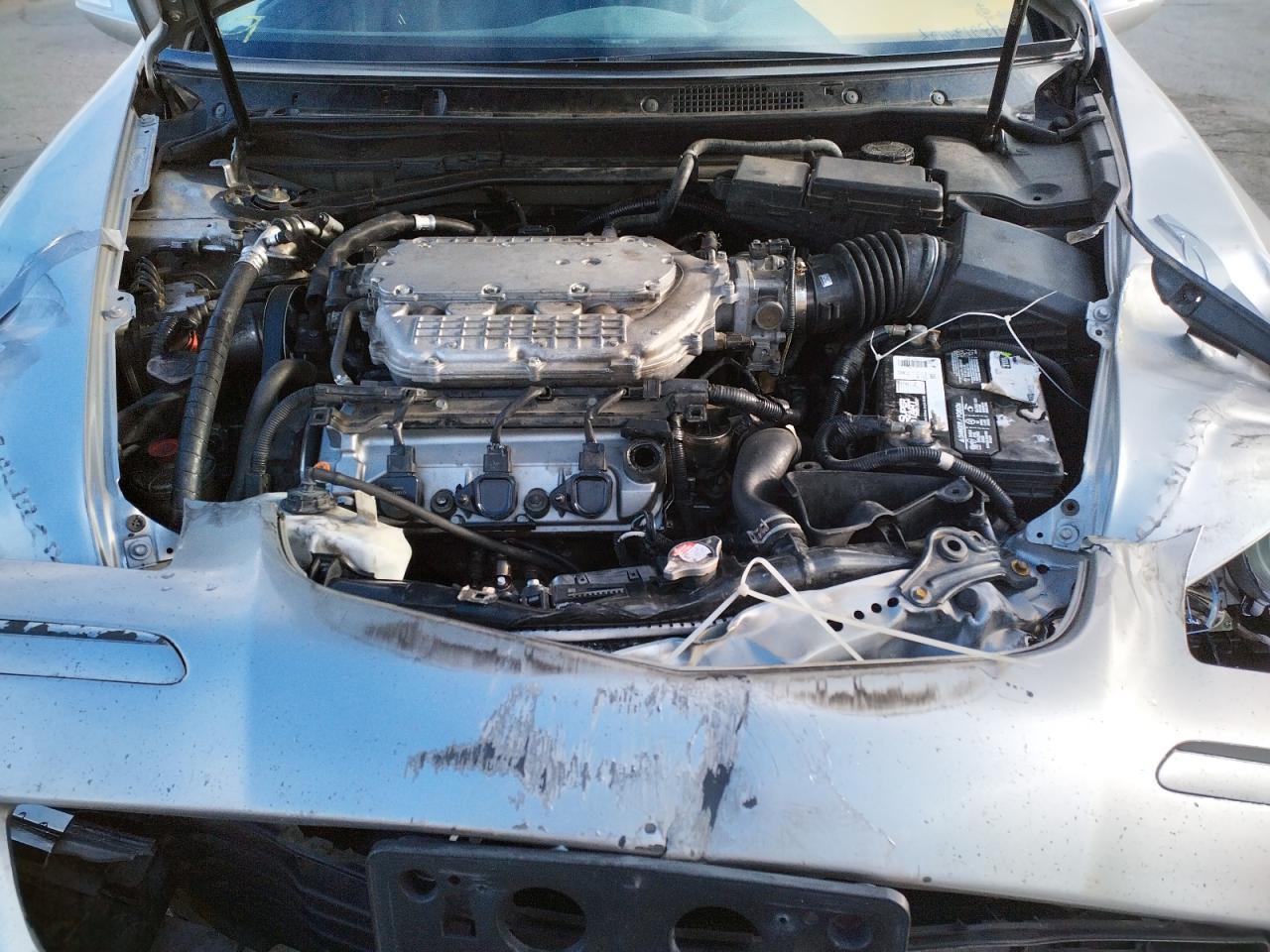 Photo 7 from auction – 2006 ACURA RL with VIN JH4KB16546C007020