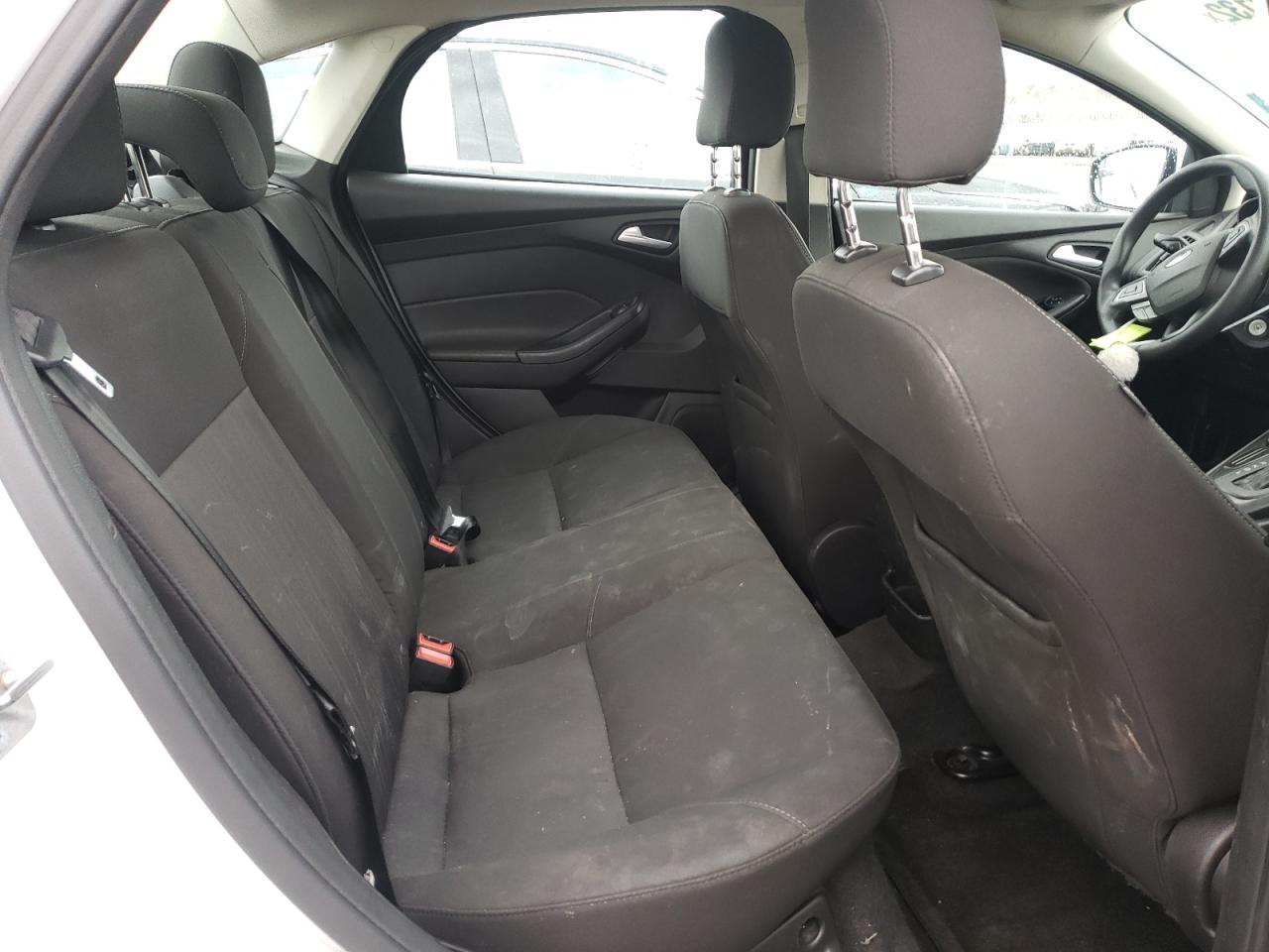 Photo 6 from auction – 2015 FORD FOCUS SE with VIN 1FADP3F23FL366667