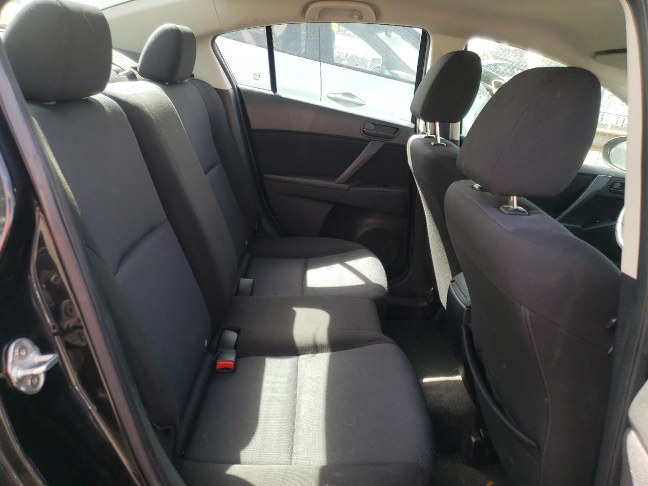 Photo 6 from auction – 2011 MAZDA 3 I with VIN JM1BL1UF9B1402259