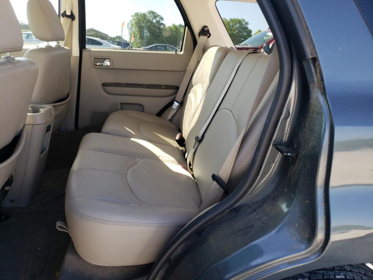 Photo 6 from auction – 2008 MERCURY MARINER PR with VIN 4M2CU87148KJ23017