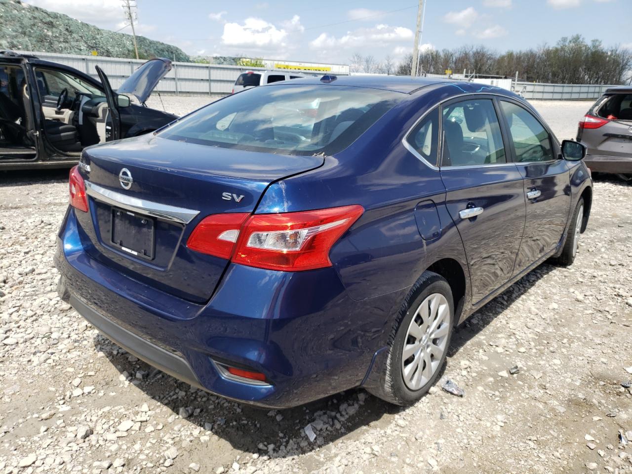 Photo 4 from auction – 2017 NISSAN SENTRA S with VIN 3N1AB7AP1HL647737