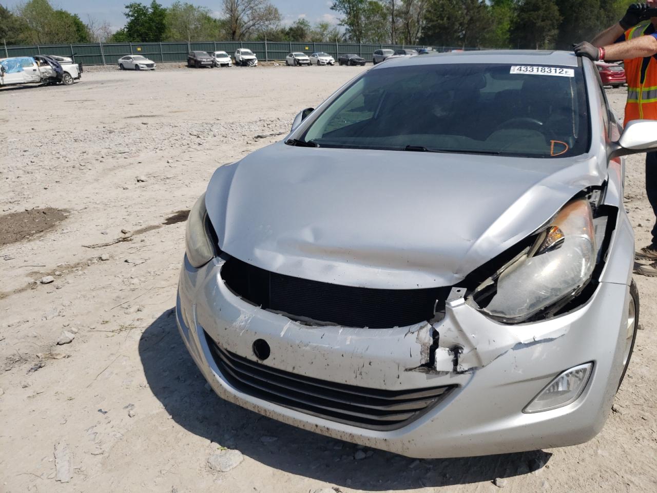 Photo 9 from auction – 2012 HYUNDAI ELANTRA with VIN 5NPDH4AE5CH113705