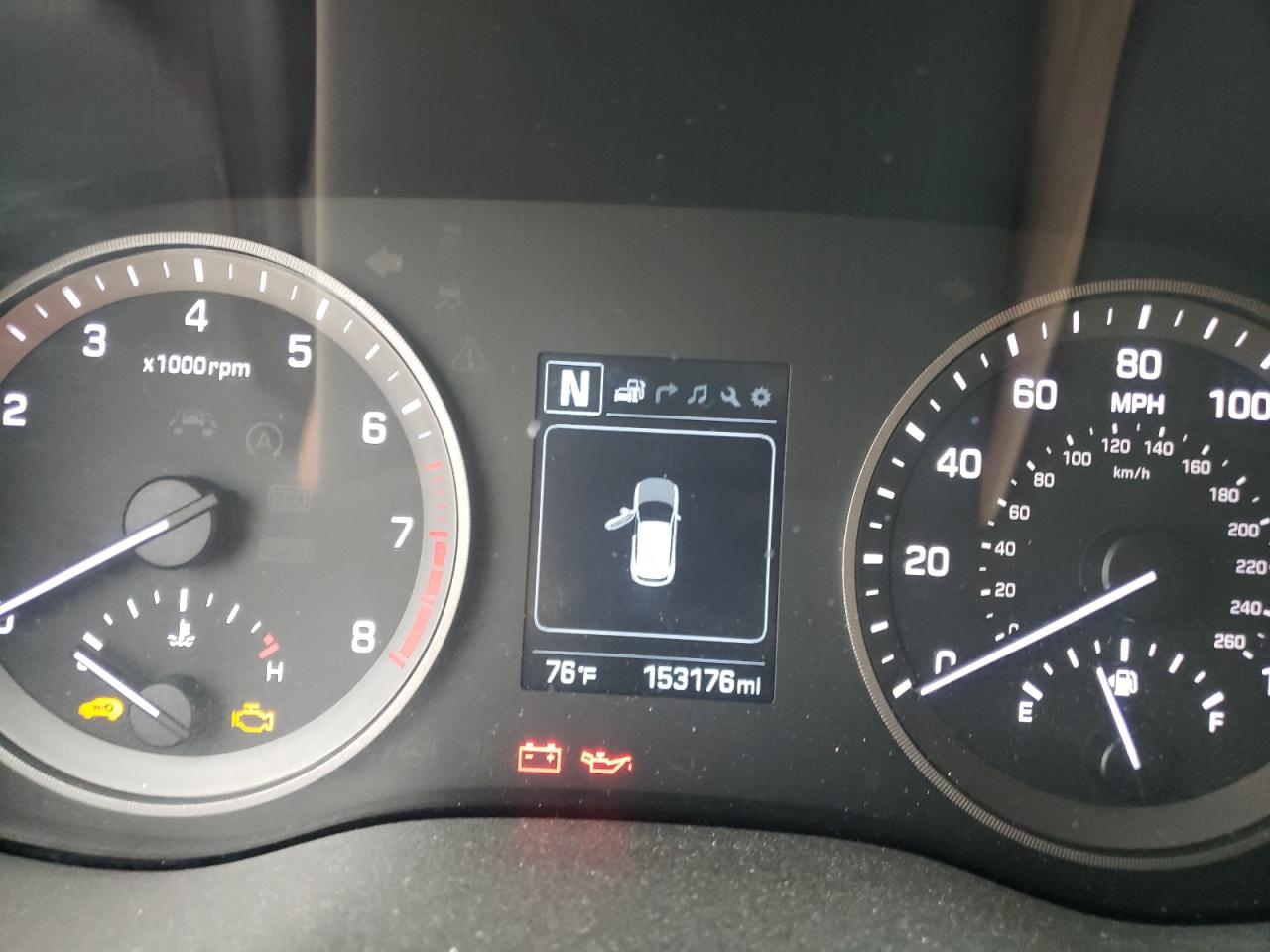 Photo 8 from auction – 2016 HYUNDAI TUCSON LIM with VIN KM8J33A21GU266591