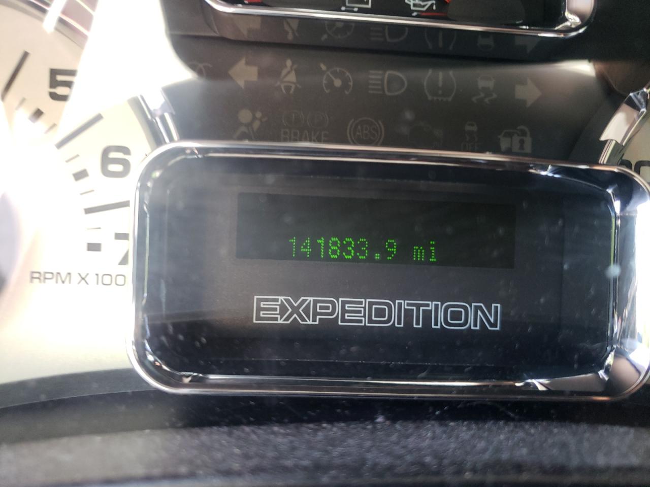 Photo 8 from auction – 2012 FORD EXPEDITION with VIN 1FMJK1H52CEF57029
