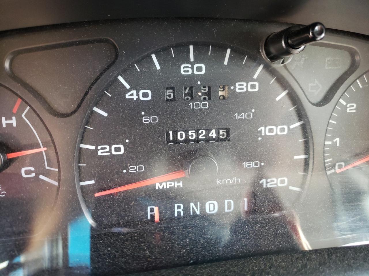 Photo 8 from auction – 2000 FORD TAURUS SE with VIN 1FAFP53U3YA241404