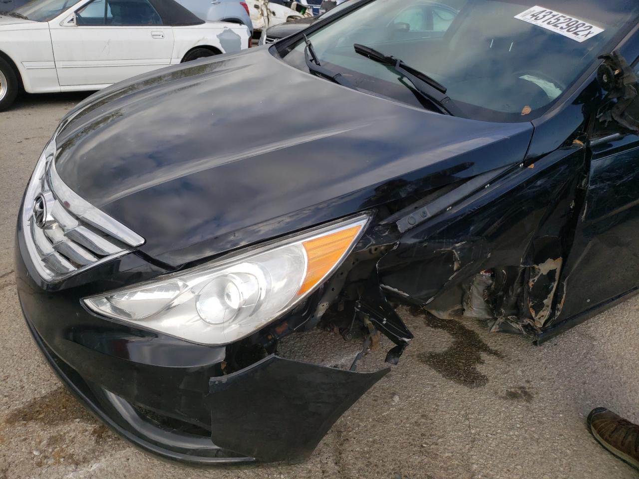 Photo 9 from auction – 2011 HYUNDAI SONATA SE with VIN 5NPEC4AC3BH306287
