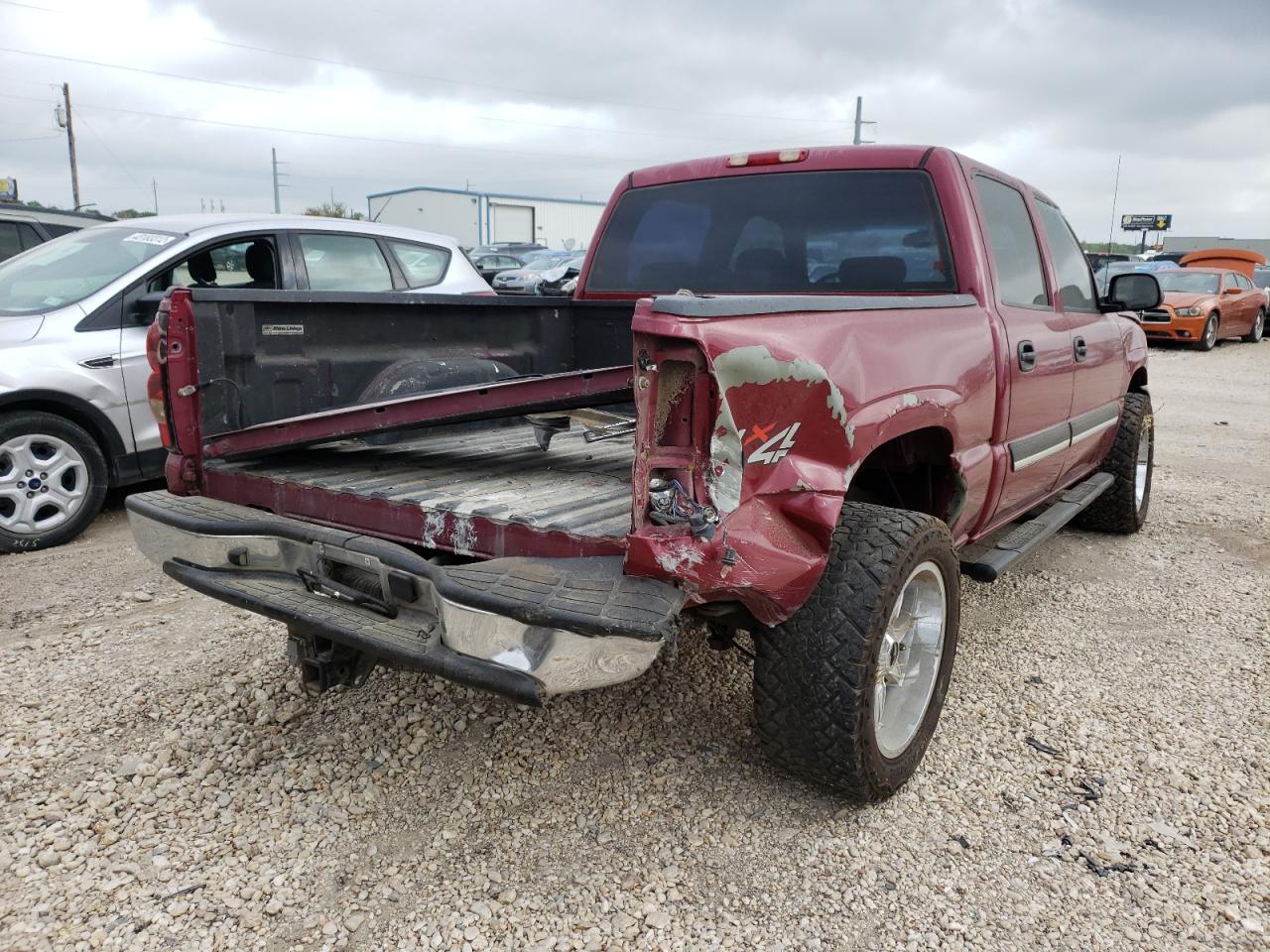 Photo 4 from auction – 2005 CHEVROLET SILVRK1500 with VIN 2GCEK13T351303829